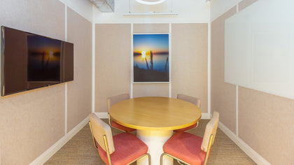 WeWork, Futura (4 Seater Meeting Room)